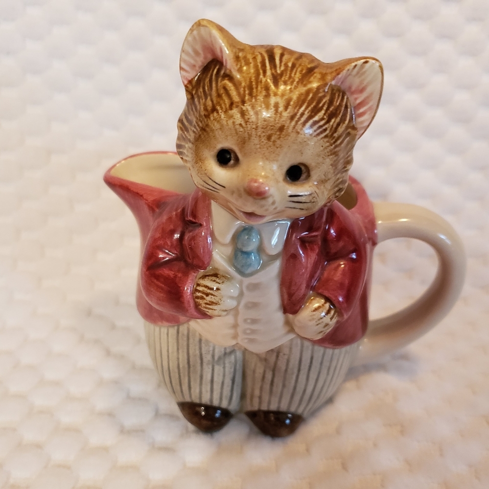 Otagiri cat creamer